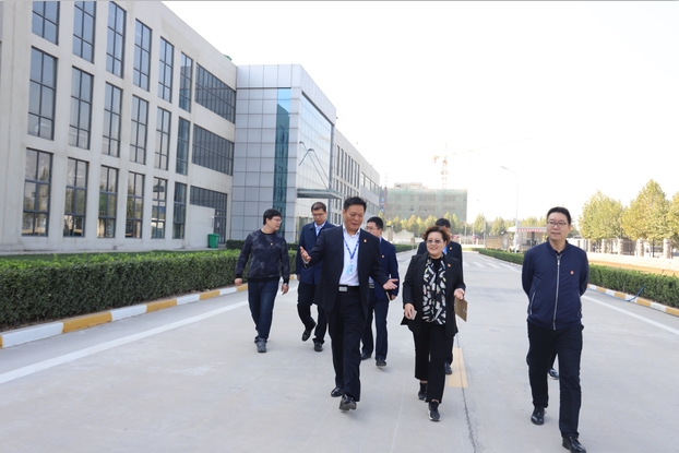 鄭州二七區(qū)委組織部常務(wù)副部長王波一行 蒞臨我公司考察指導黨建工作 鄭州二七區(qū)委組織部常務(wù)副部長王波一行 蒞臨我公司考察指導黨建工作