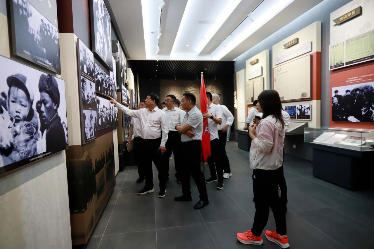 砥礪初心使命，汲取奮進(jìn)力量丨花花牛乳業(yè)集團(tuán)黨委組織開(kāi)展學(xué)習(xí)“焦裕祿精神”主題黨日活動(dòng)