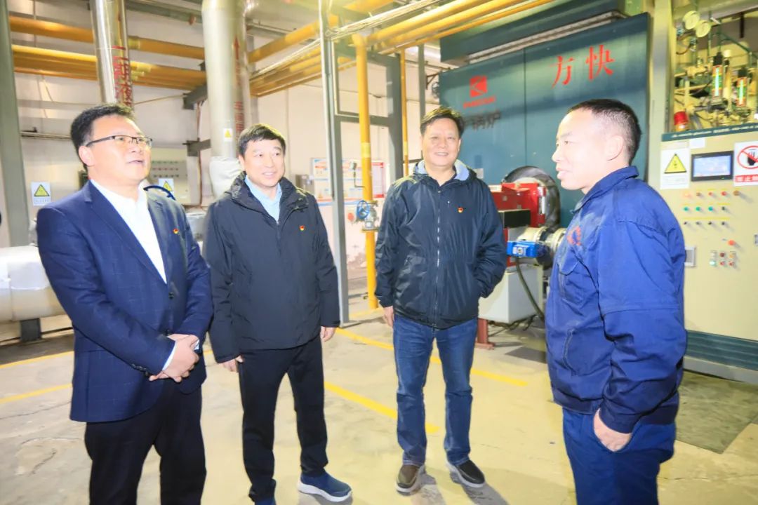 新春慰問送關(guān)懷——集團(tuán)黨委書記、董事長慰問春節(jié)期間堅守崗位的一線職工