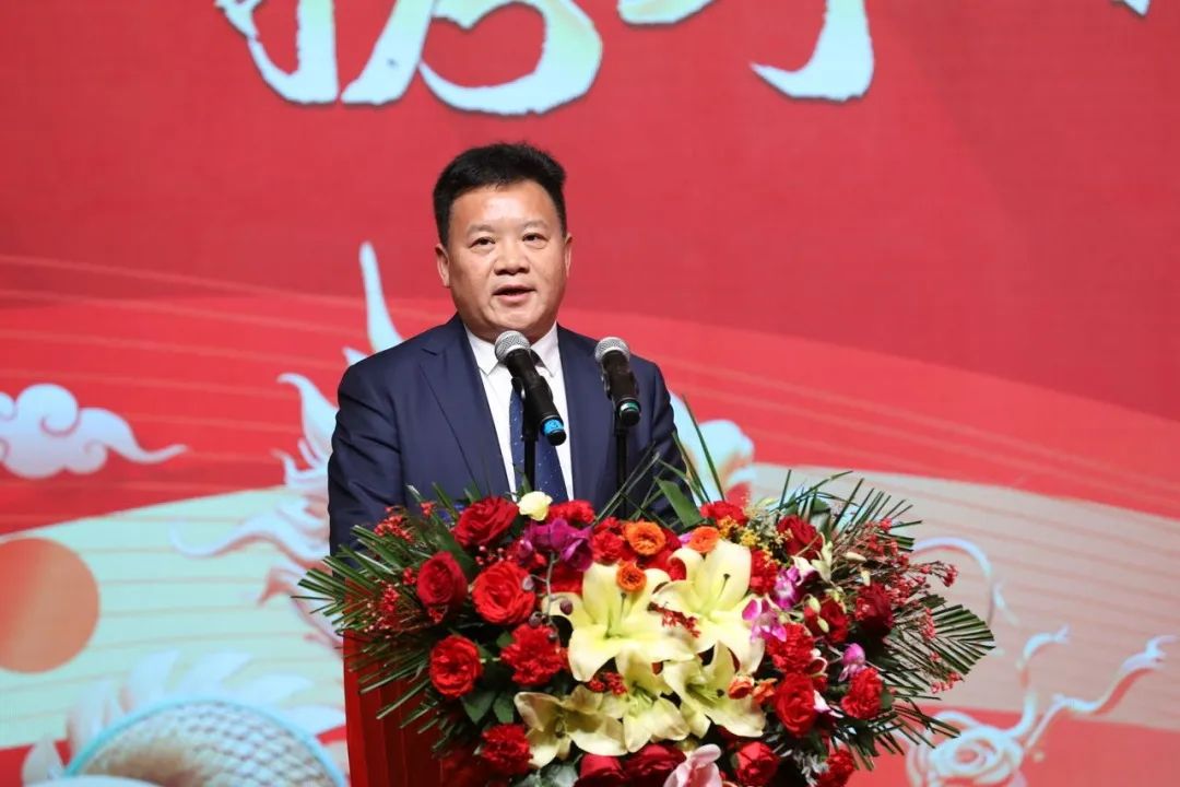 花花牛乳業(yè)30周年暨2024年客戶大會(huì)圓滿召開！