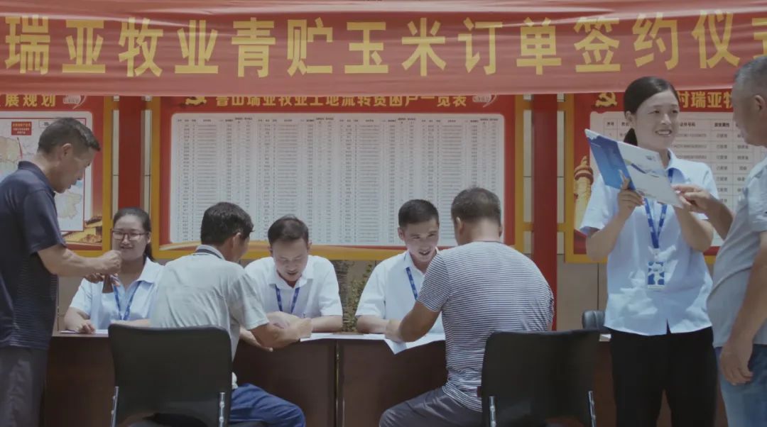 喜報|花花牛乳業(yè)集團摘得兩項殊榮 喜報|花花牛乳業(yè)集團摘得兩項殊榮