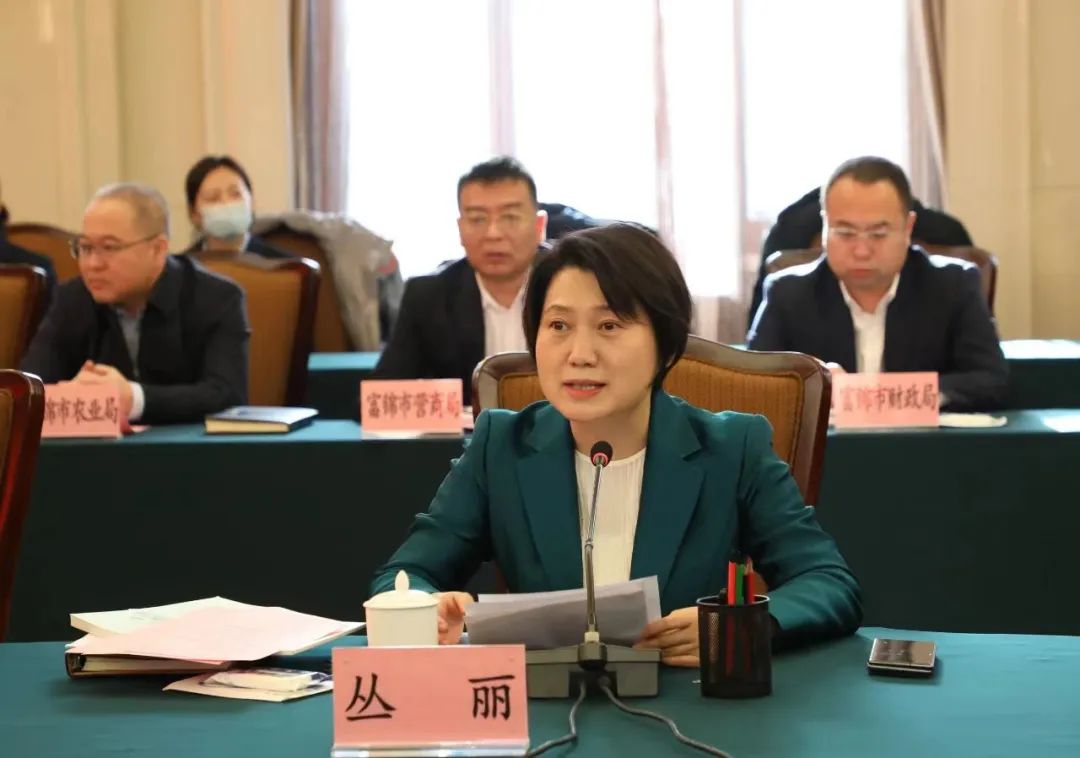 產(chǎn)業(yè)聯(lián)動(dòng)促發(fā)展 合作共贏創(chuàng)未來(lái) | 佳木斯市政府、富錦市政府與花花牛乳業(yè)集團(tuán)正式簽署戰(zhàn)略合作協(xié)議