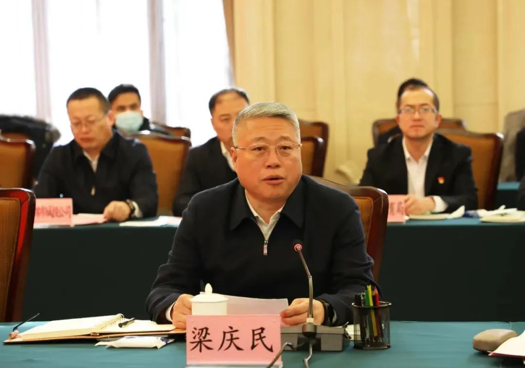 產(chǎn)業(yè)聯(lián)動(dòng)促發(fā)展 合作共贏創(chuàng)未來(lái) | 佳木斯市政府、富錦市政府與花花牛乳業(yè)集團(tuán)正式簽署戰(zhàn)略合作協(xié)議