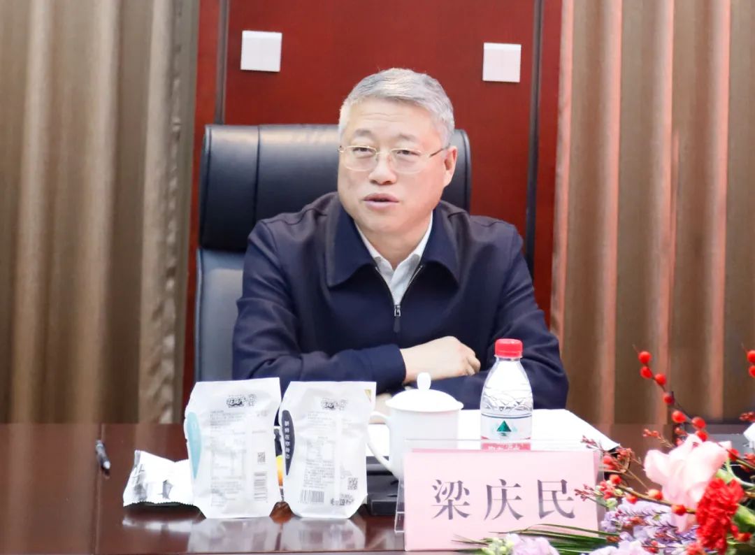 新年開(kāi)新局 合作促發(fā)展丨佳木斯市委常委、副市長(zhǎng)閆志剛一行蒞臨花花牛乳業(yè)集團(tuán)及佳田企業(yè)考察座談