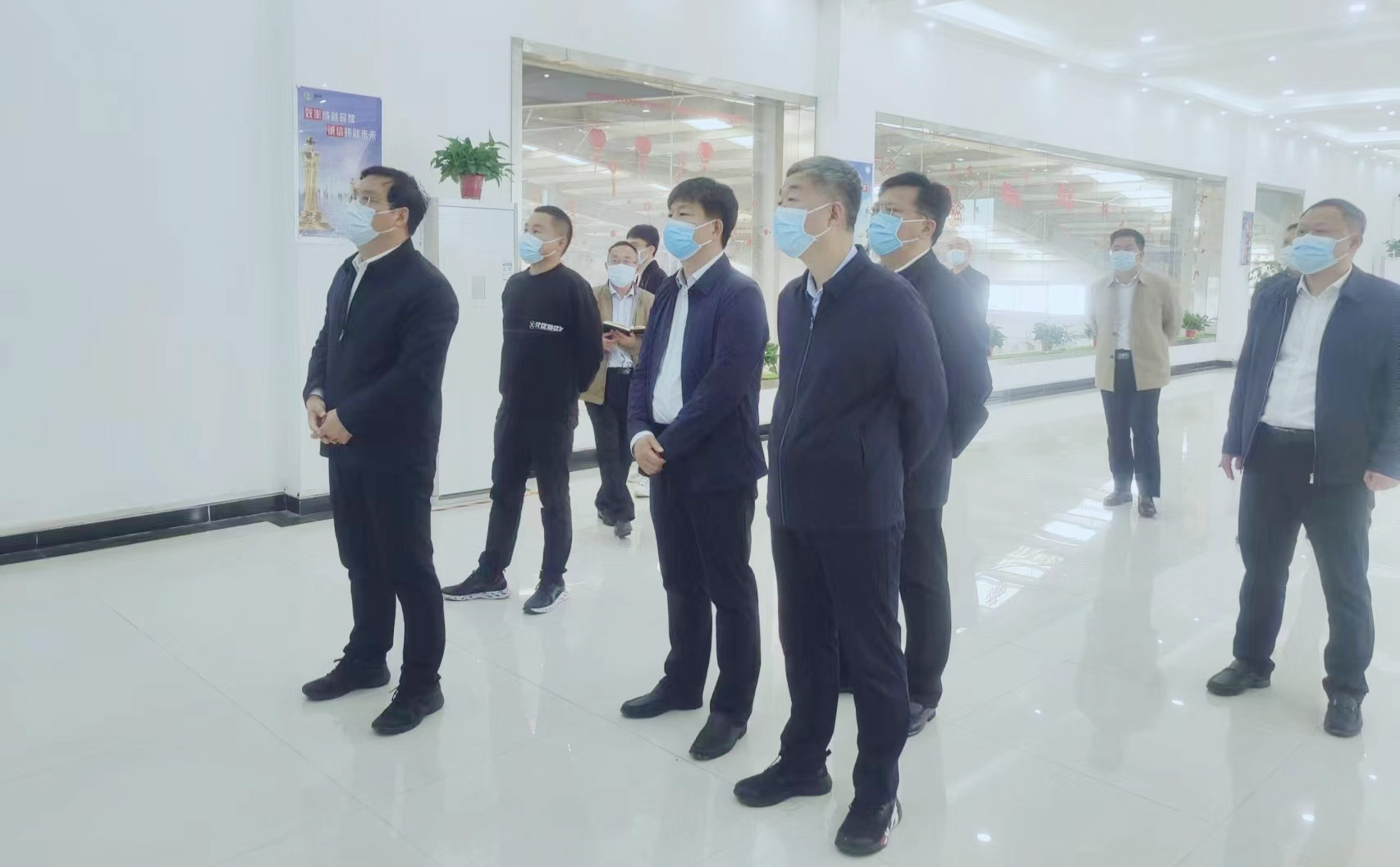 駐馬店市委副書記、市長李躍勇一行 蒞臨花花牛乳業(yè)集團(tuán)新蔡豫信瑞亞牧場調(diào)研