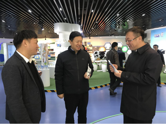 寧夏回族自治區(qū)農(nóng)業(yè)農(nóng)村廳黨組書記、廳長(zhǎng)王剛一行蒞臨花花牛乳業(yè)集團(tuán)調(diào)研