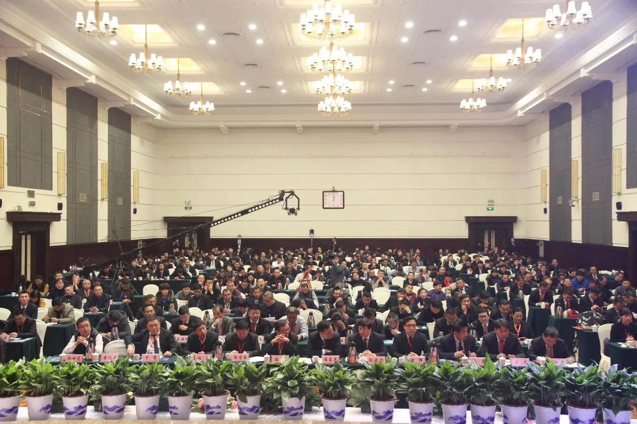 新起點(diǎn)·新征程·不忘初心·砥礪前行| 2018花花牛乳業(yè)集團(tuán)客戶大會勝利召開 新起點(diǎn)·新征程·不忘初心·砥礪前行| 2018花花牛乳業(yè)集團(tuán)客戶大會勝利召開